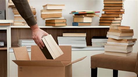 how to pack books when moving - and why is it important to choose the right moving company?